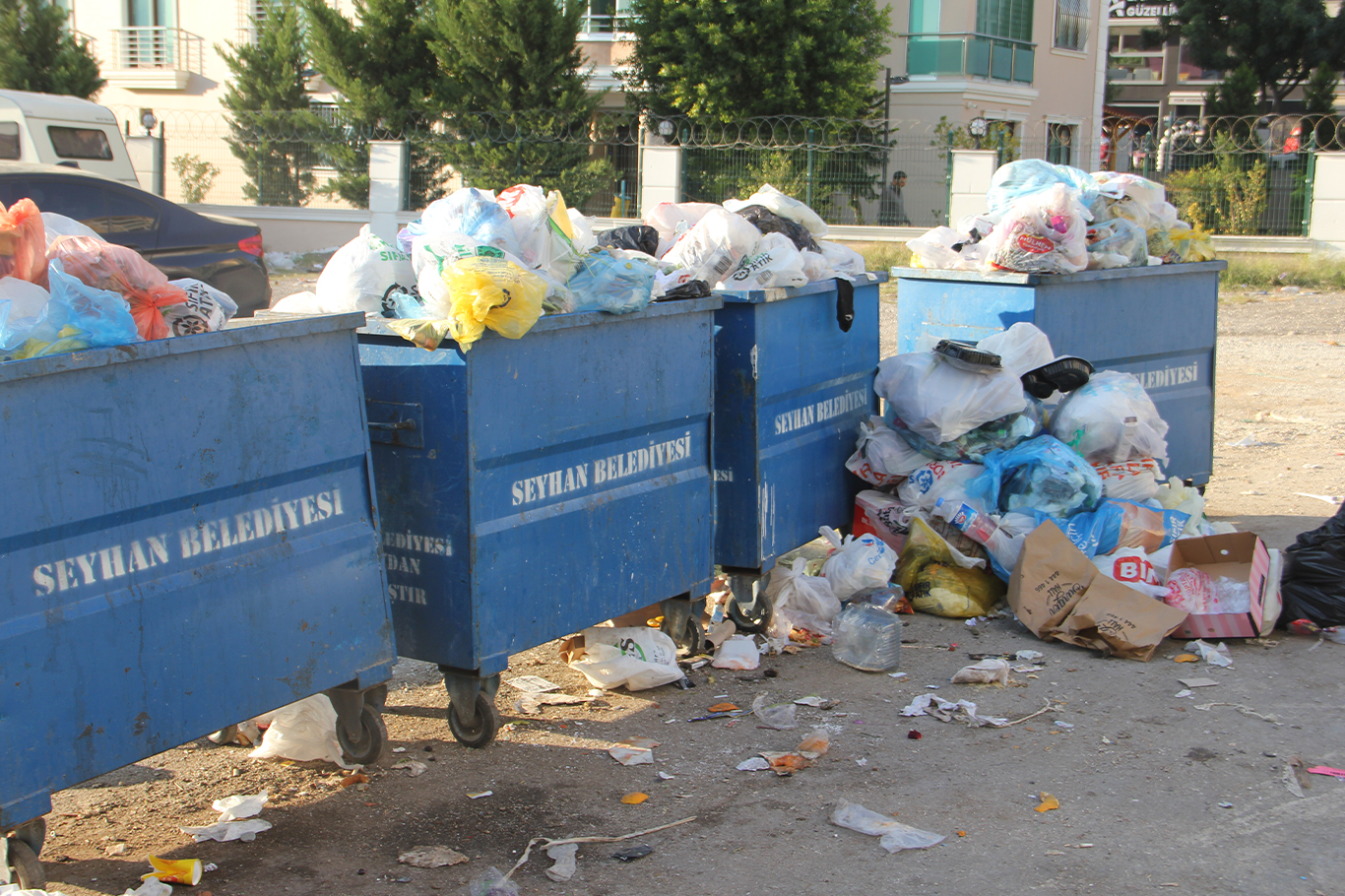CHP'li Seyhan Belediyesi'ne "makam işgali" tepkisi