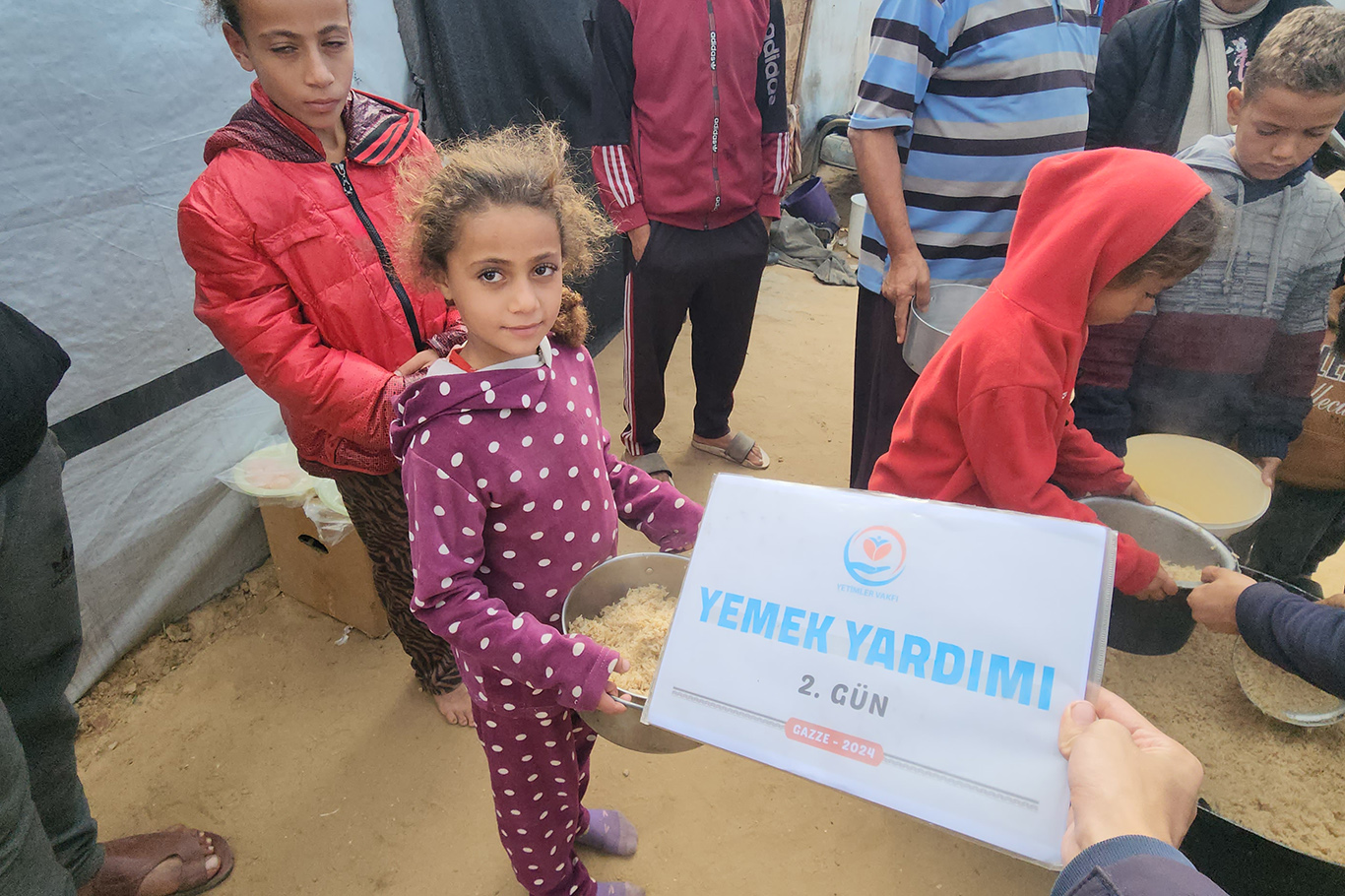 Yetimler Vakfı Gazze'de yardım çalışmalarını sürdürüyor