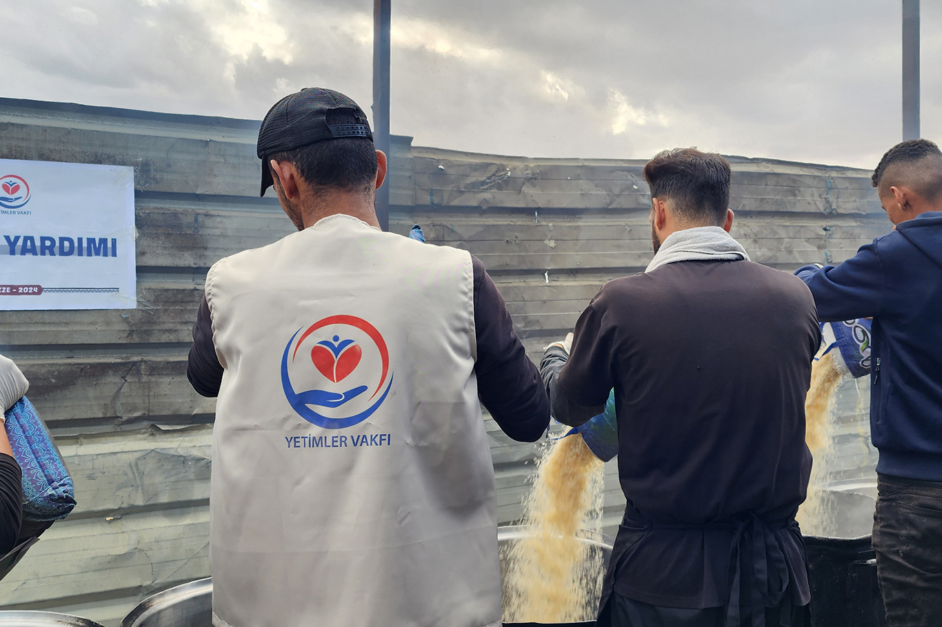 Yetimler Vakfı Gazze'de yardım çalışmalarını sürdürüyor