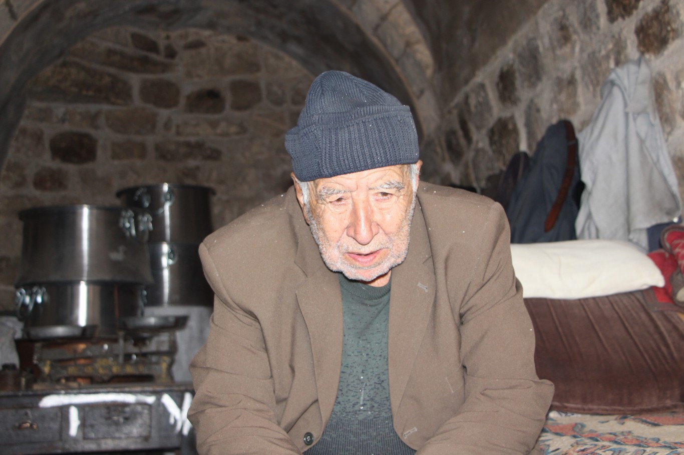 86 yaşındaki kalay ustasından gençlere tavsiyeler