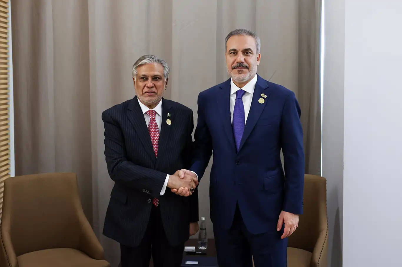 Dışişleri Bakanı Fidan, Pakistanlı mevkidaşı Dar ile görüştü Dışişleri Bakanı Fidan, Pakistanlı mevkidaşı Dar ile görüştü