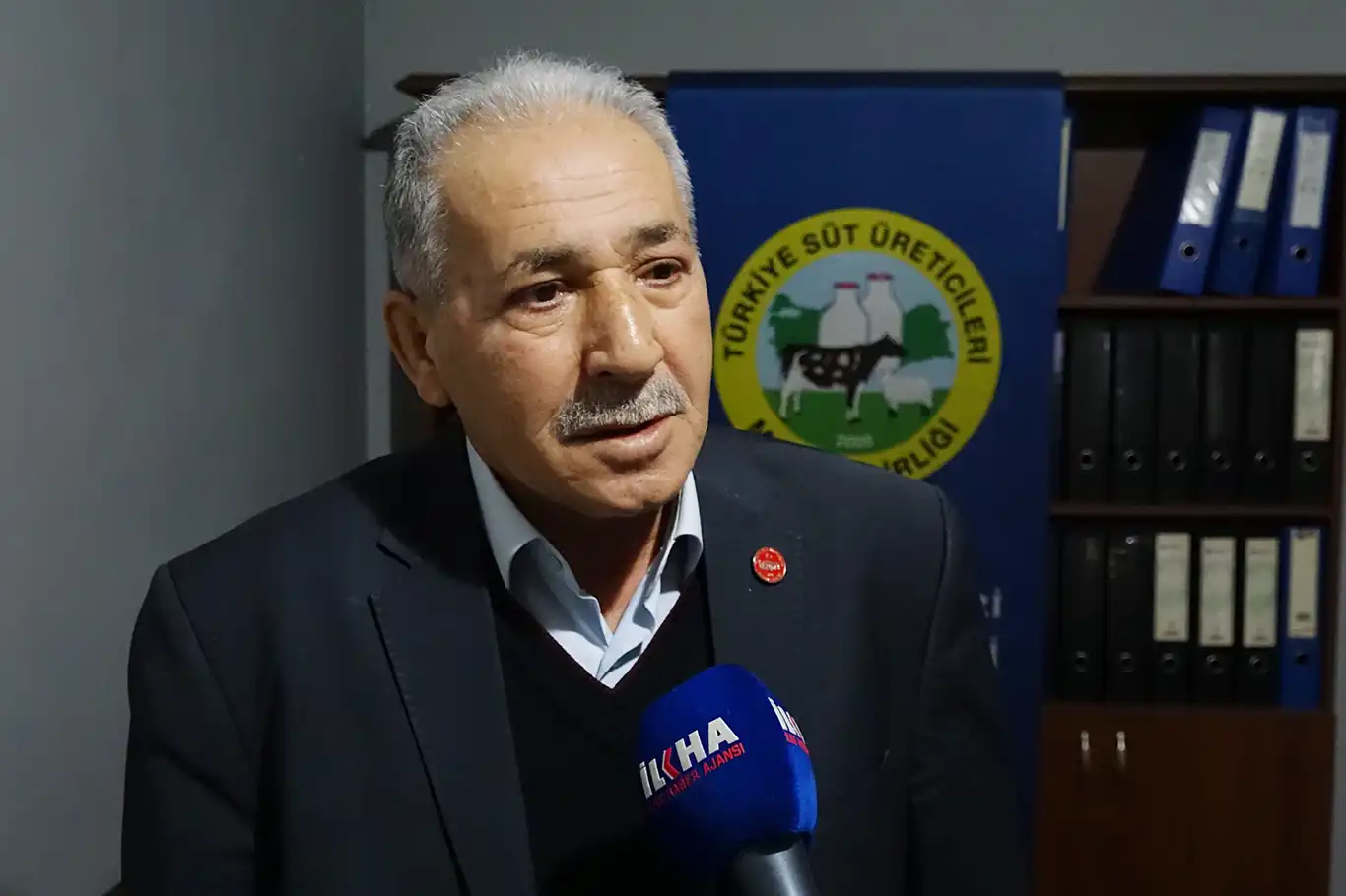 Süt üreticileri yem desteği istiyor Süt üreticileri yem desteği istiyor