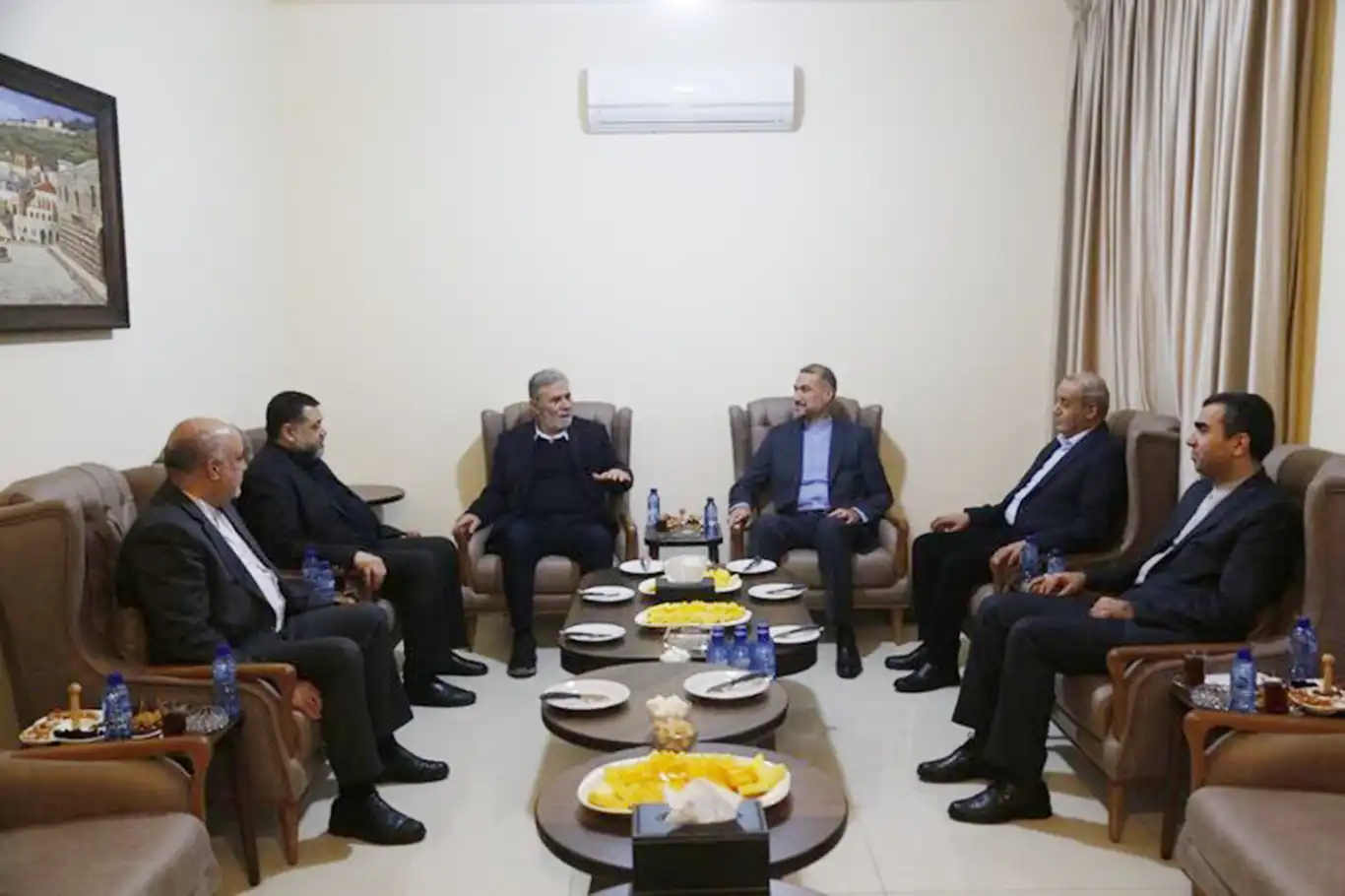 Emir Abdullahiyan, Lübnan'da Filistin direniş liderleri ile görüştü