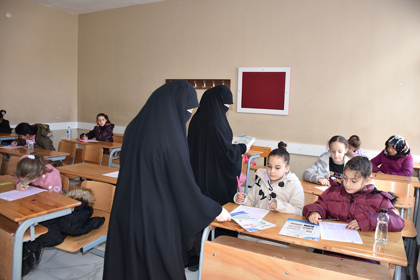 "O'nu Oku, O'nu Yaşa" temalı Siyer Yarışması Bitlis'te heyecanla gerçekleştirildi