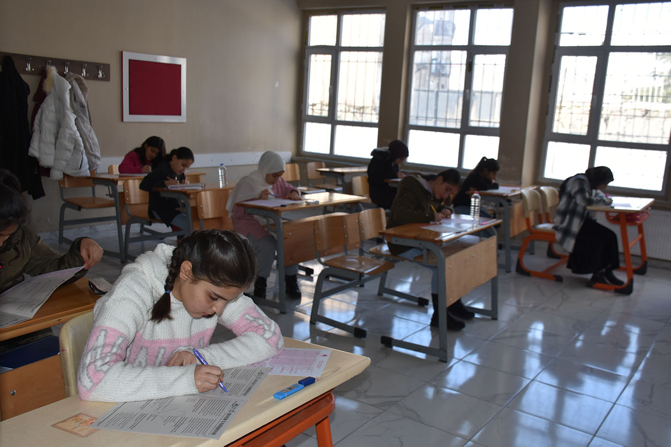 "O'nu Oku, O'nu Yaşa" temalı Siyer Yarışması Bitlis'te heyecanla gerçekleştirildi