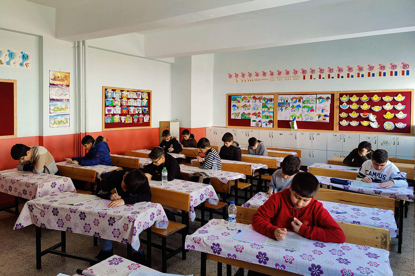 "O'nu Oku, O'nu Yaşa" temalı Siyer Yarışması Bitlis'te heyecanla gerçekleştirildi