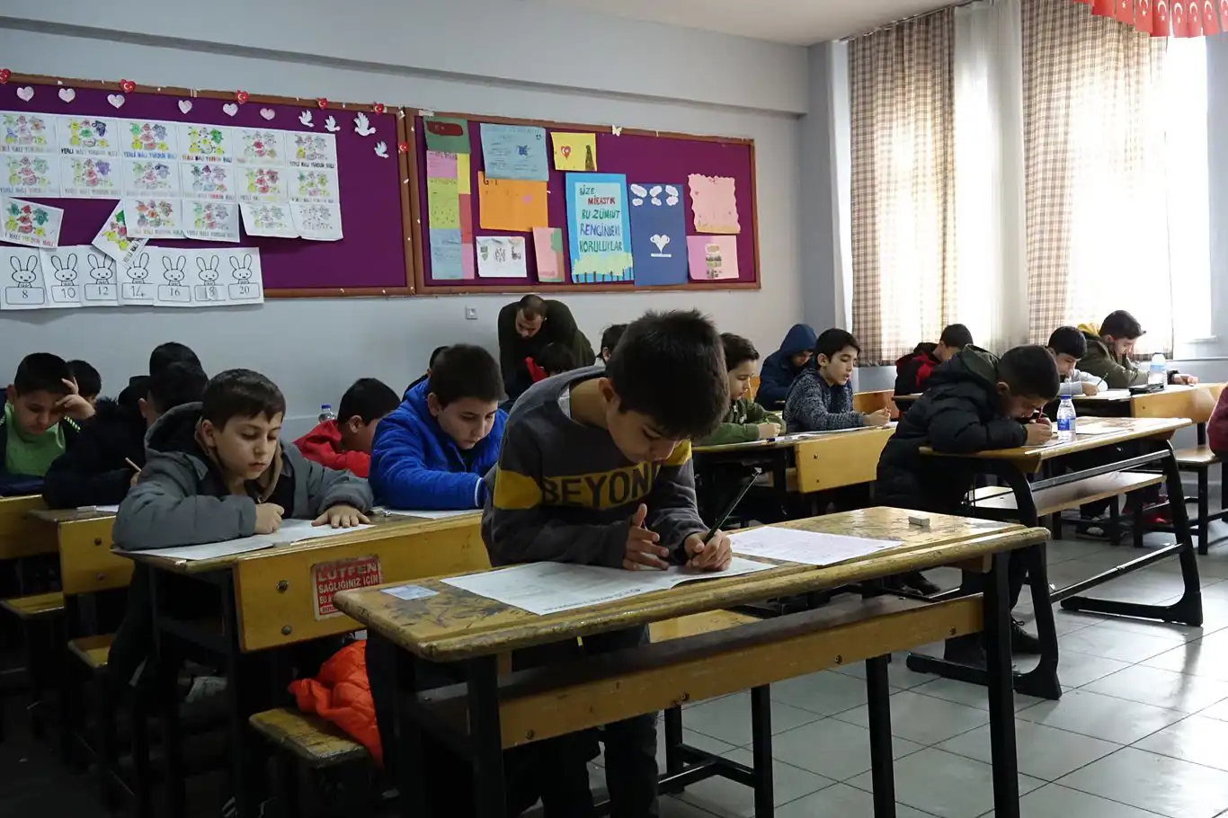Bursa'da binlerce kişinin katılımıyla Siyer Yarışması büyük bir heyecanla düzenlendi Bursa'da binlerce kişinin katılımıyla Siyer Yarışması büyük bir heyecanla düzenlendi