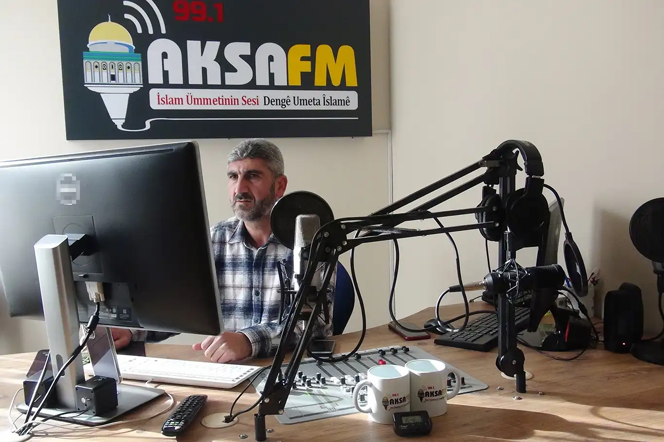 Batman'dan yayın yapan Aksa FM: Radyolar önemli bir misyon yükleniyor Batman'dan yayın yapan Aksa FM: Radyolar önemli bir misyon yükleniyor