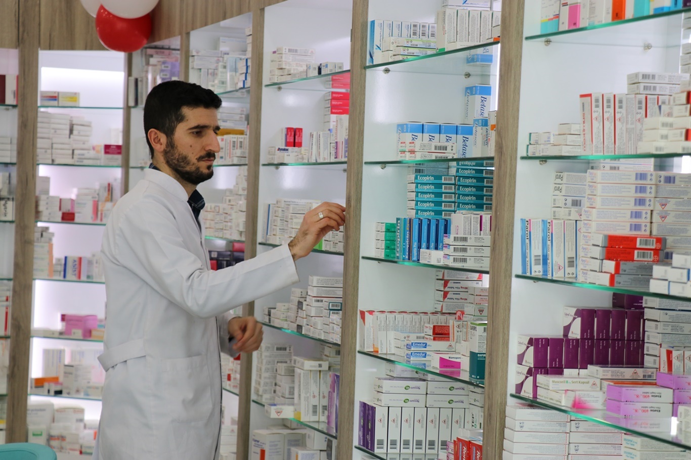 Eczacı Günaydın: İlaç sektöründe kriz kapıda değil krizin içindeyiz