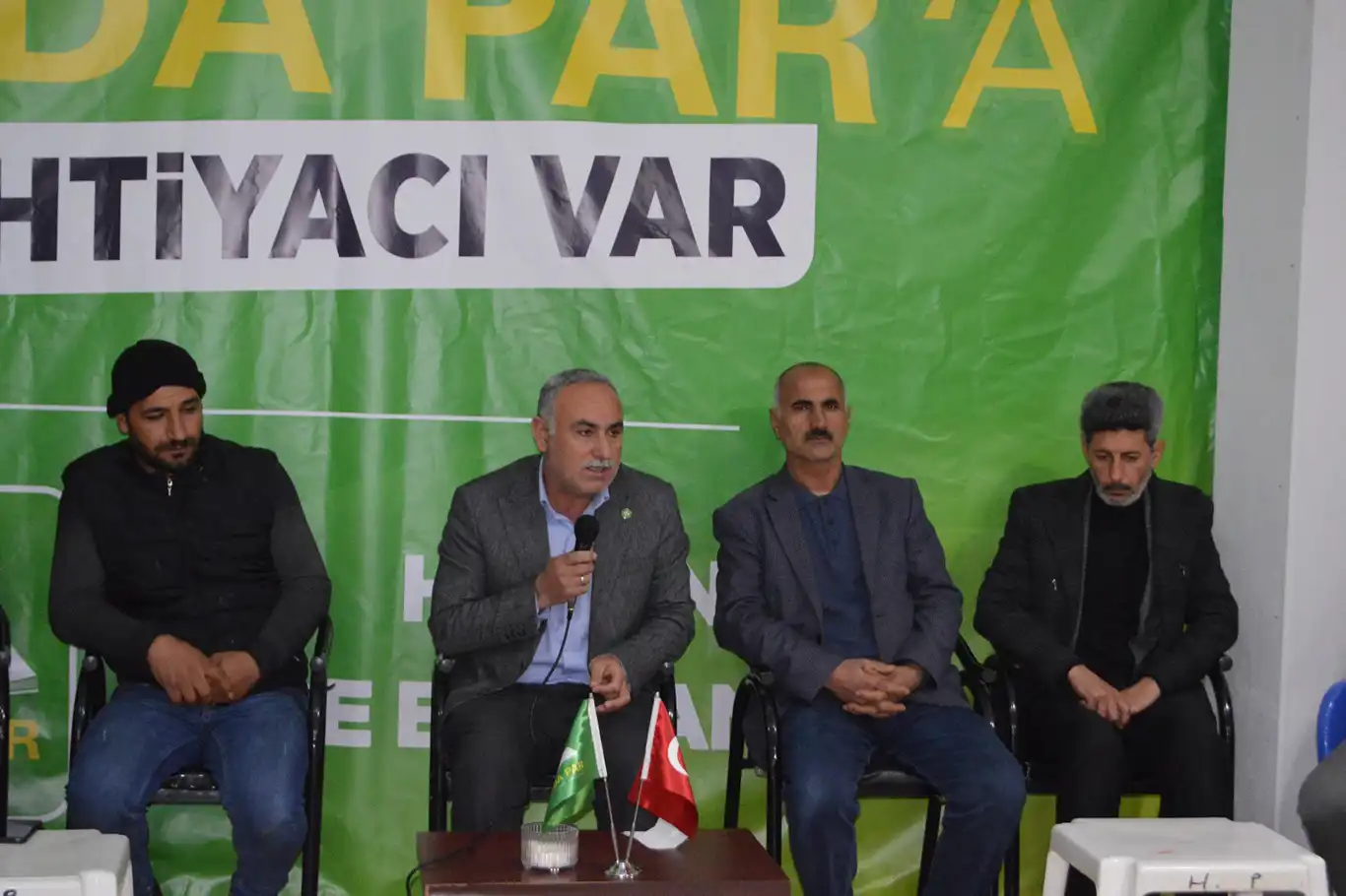 HÜDA PAR Hilvan Belediye Başkan adayı Bazik, ziyaretlerini sürdürüyor HÜDA PAR Hilvan Belediye Başkan adayı Bazik, ziyaretlerini sürdürüyor