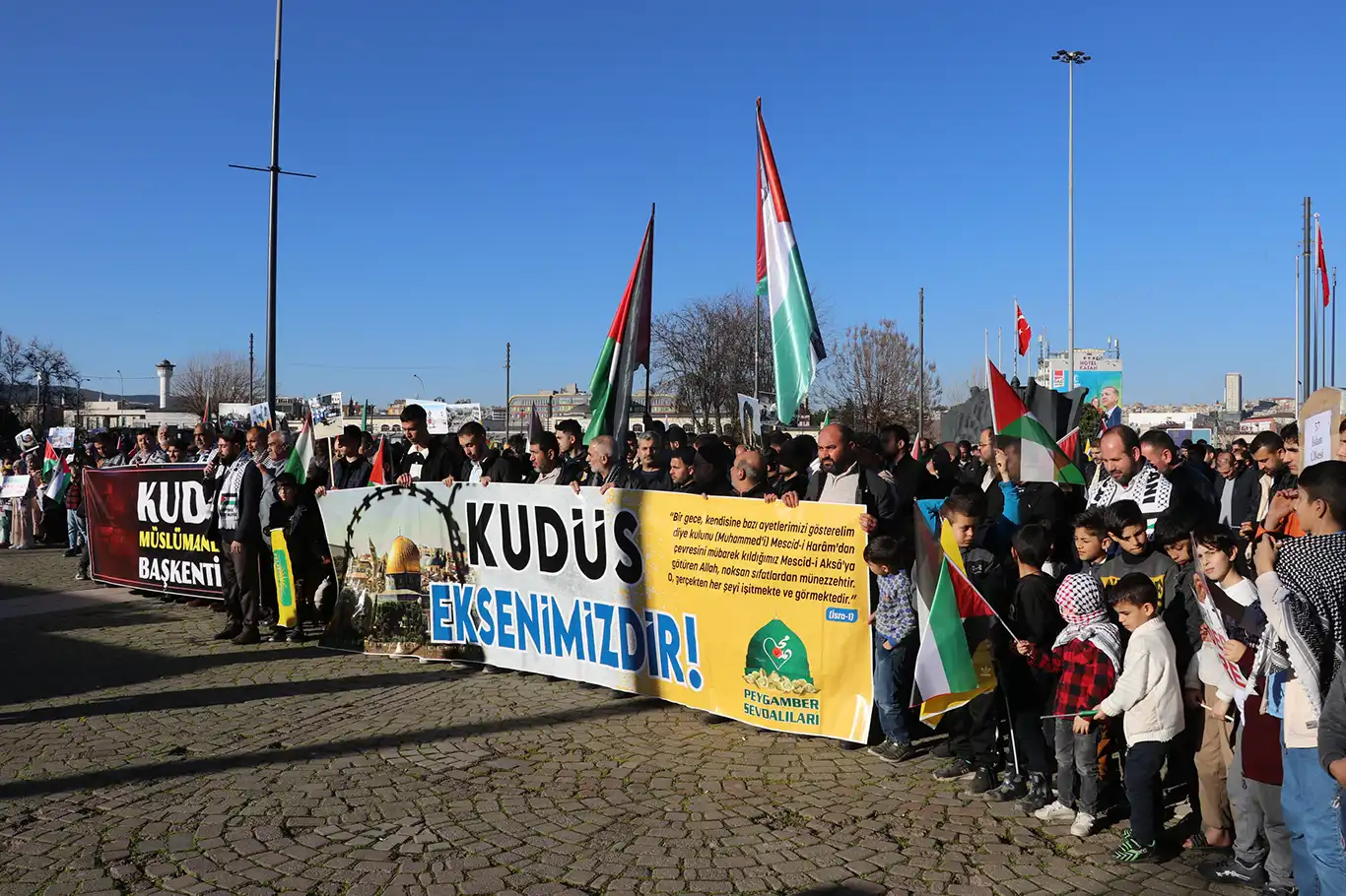 HÜDA PAR Gaziantep’te Gazze için yürüyüş ve basın açıklaması düzenledi