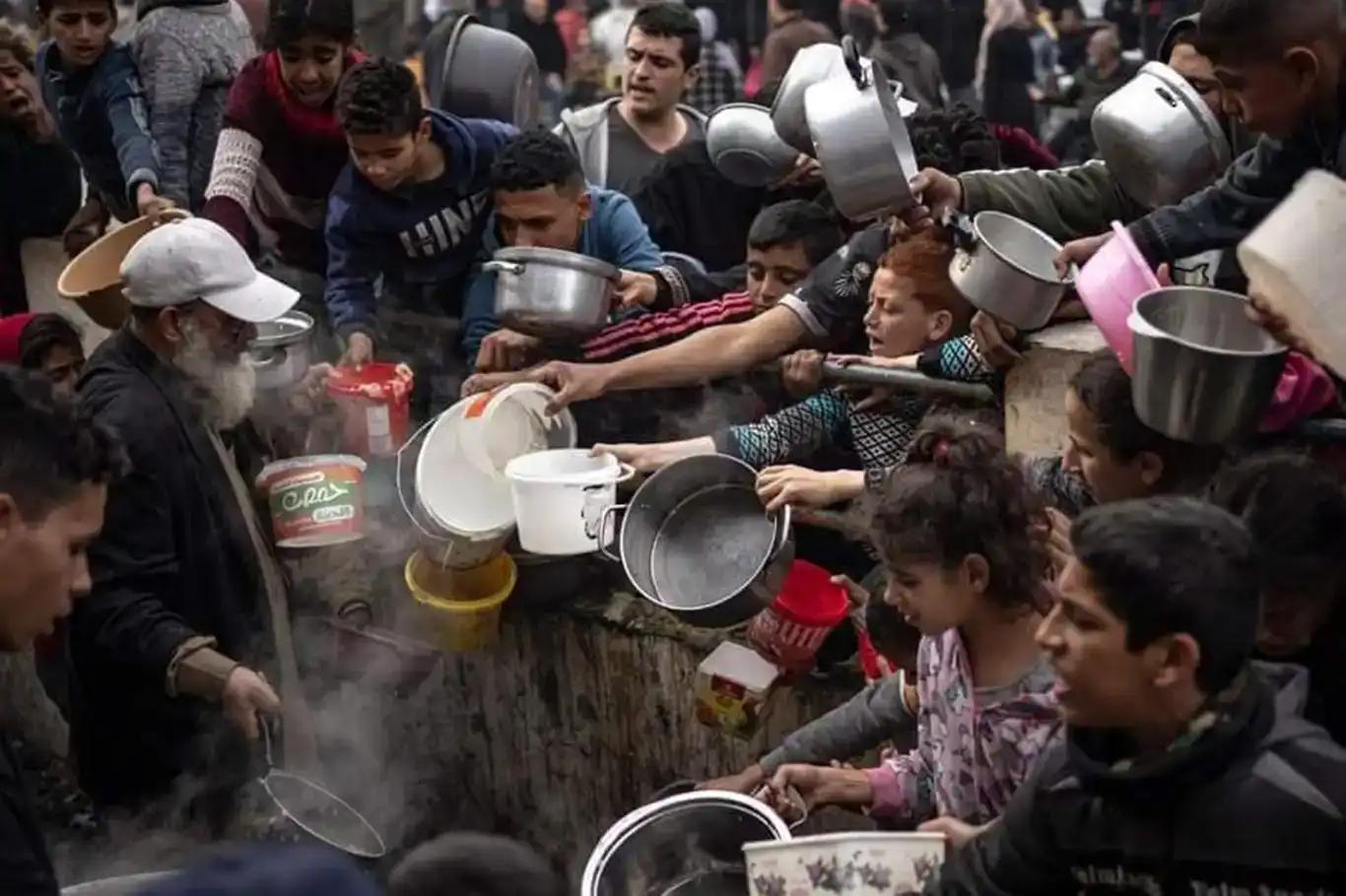 UNRWA: Gazze'ye gıda yardımı erişimi engelleniyor
