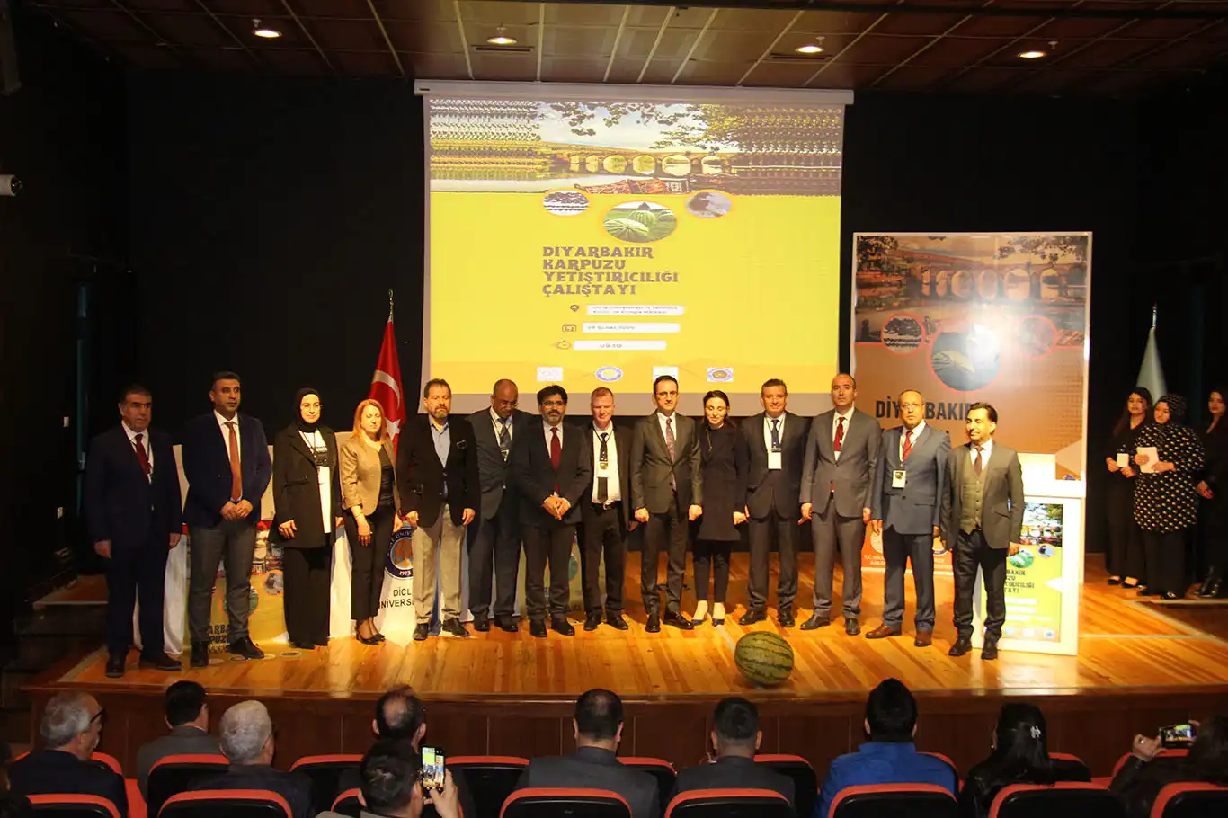 Diyarbakır'da karpuz yetiştiriciliği çalıştayı yapıldı
