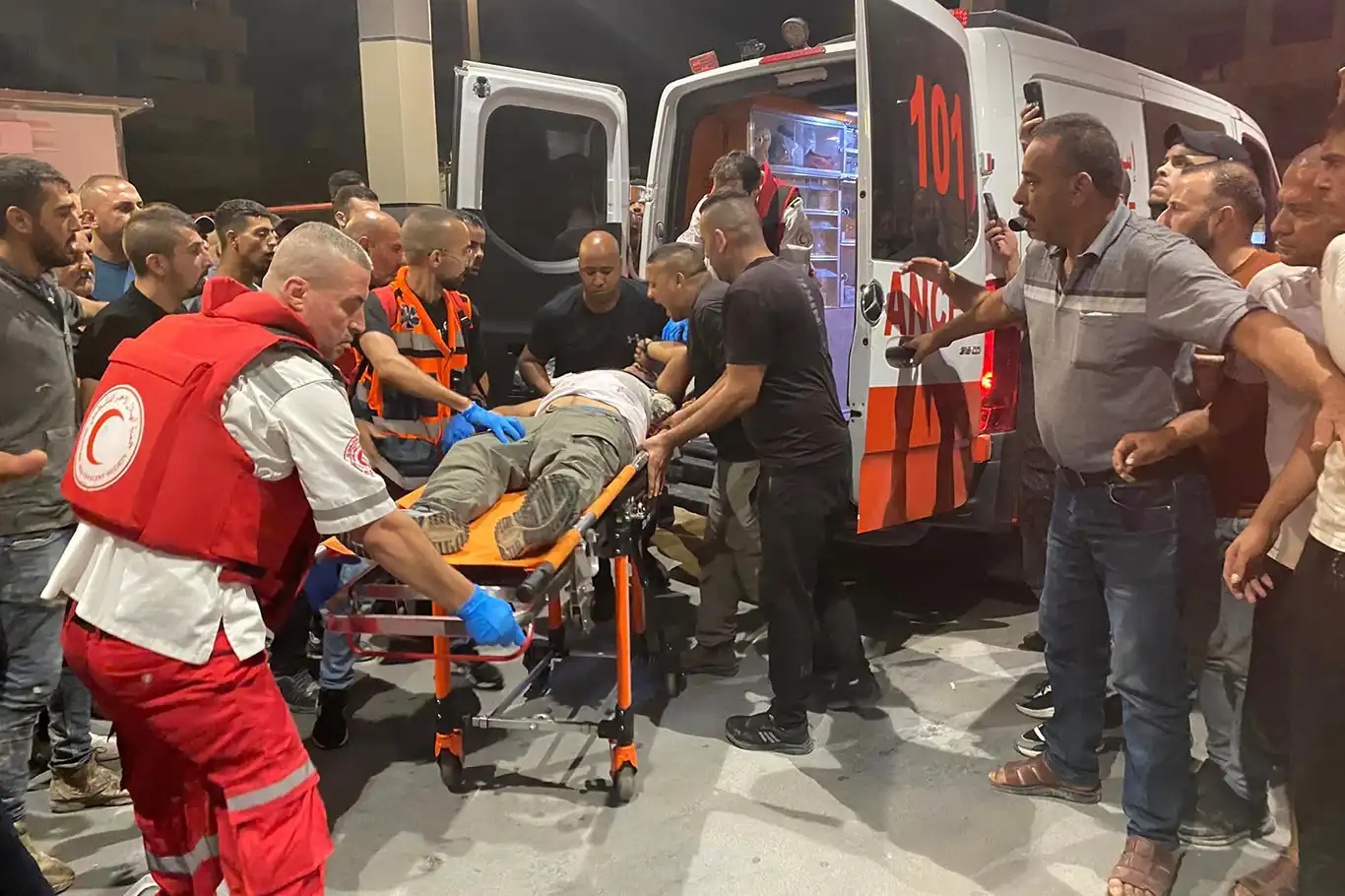 الضفة الغربية المحتلة.. ثلاثة شهداء وثلاثة جرحى برصاص الاحتلال في طوباس ومخيم الفارعة الضفة الغربية المحتلة.. ثلاثة شهداء وثلاثة جرحى برصاص الاحتلال في طوباس ومخيم الفارعة