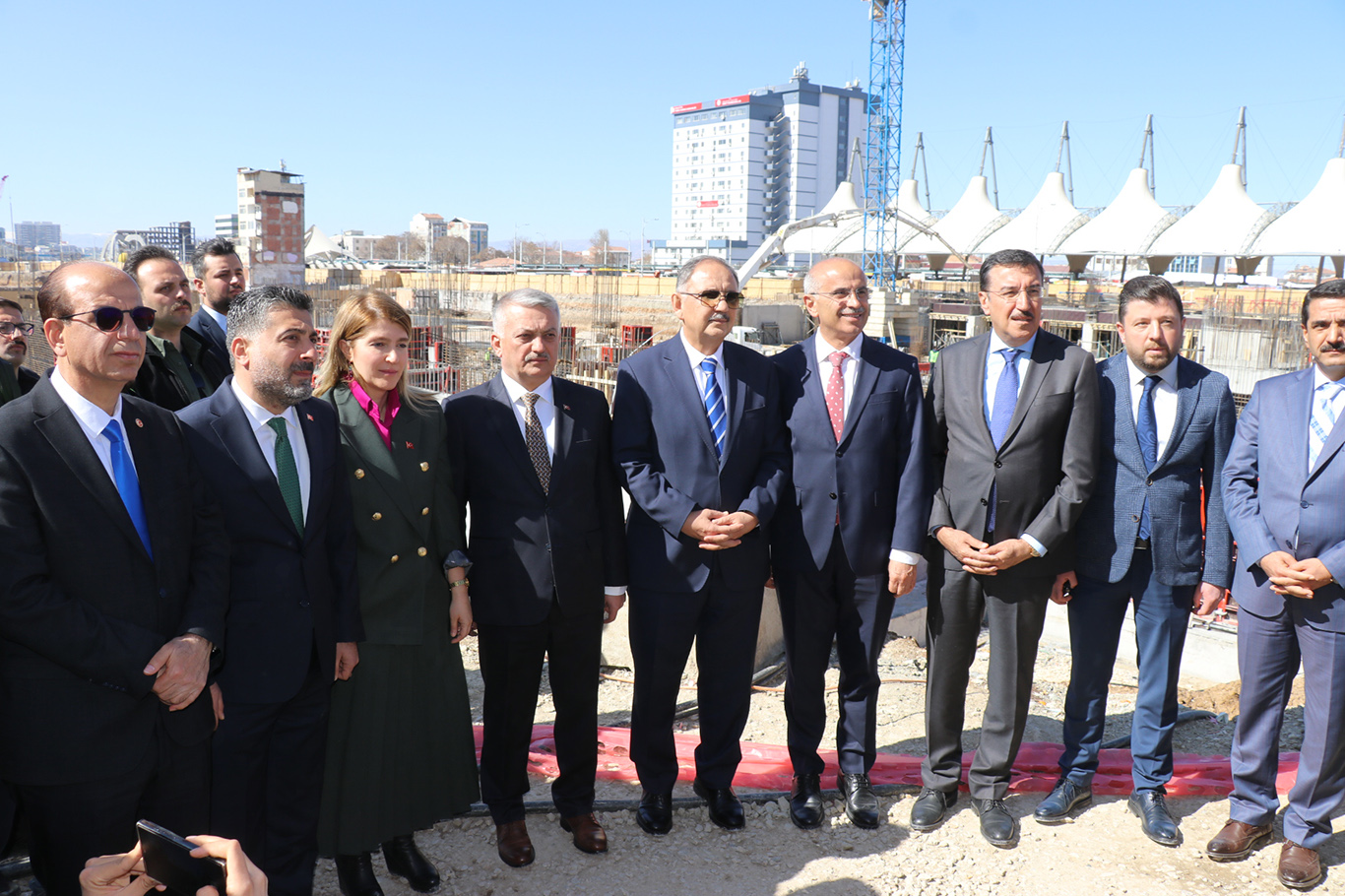 Bakan Özhaseki: Malatya çarşı merkezi, İnşallah bir sene içerisinde ayağa kalkmış olur