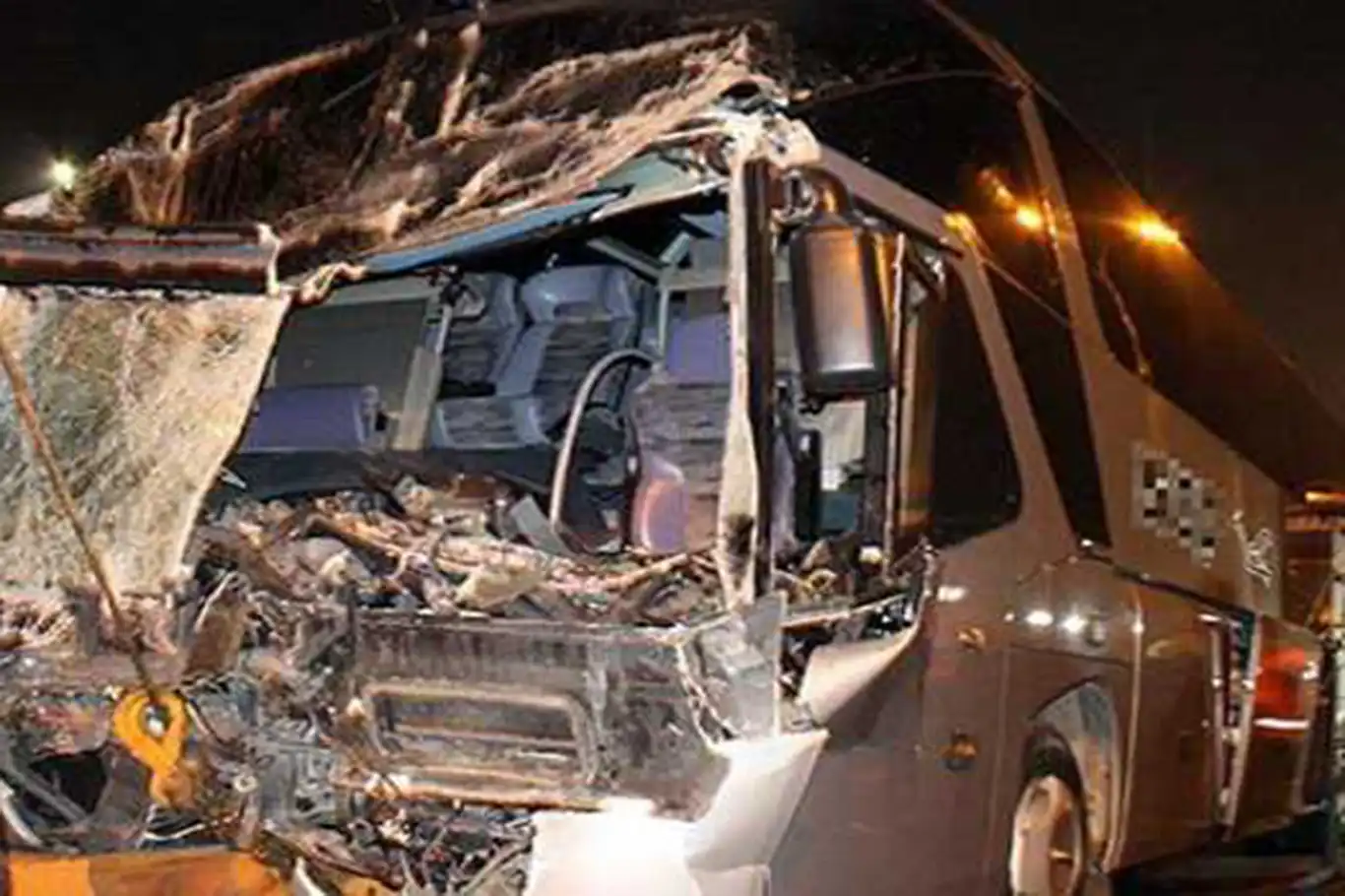 Bus crash in southern Mali leaves 31 dead, 10 injured Bus crash in southern Mali leaves 31 dead, 10 injured