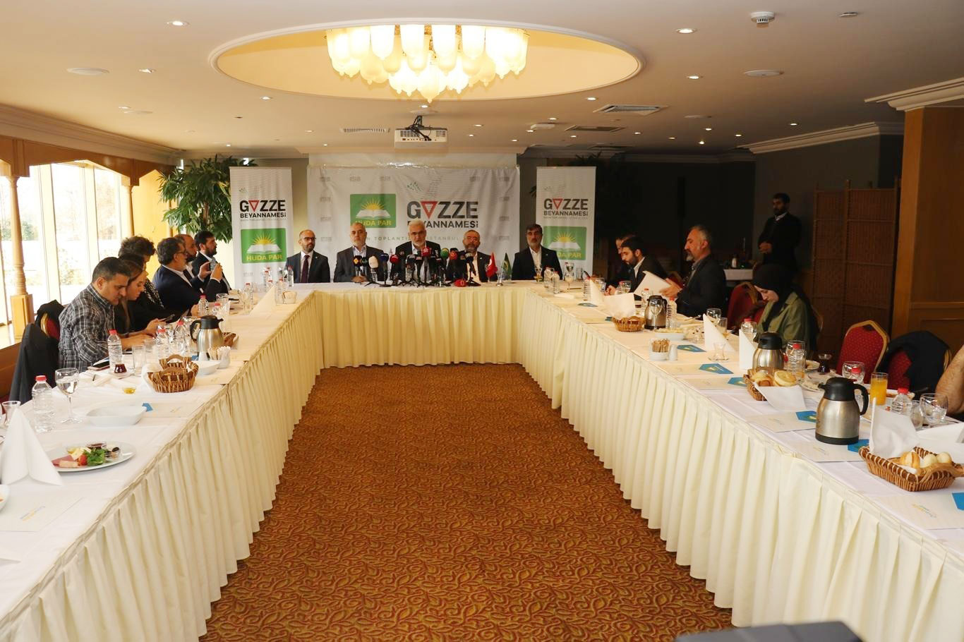 HÜDA PAR Genel Başkanı Yapıcıoğlu "Gazze Beyannamesi"ni kamuoyuyla paylaştı