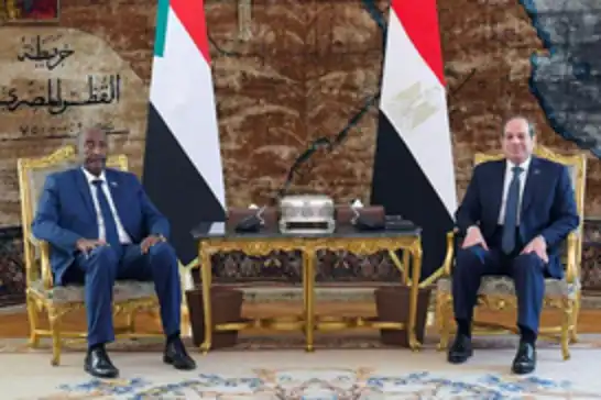 Burhan, Sudan'da barış ve ateşkes konusun Sisi ile görüştü