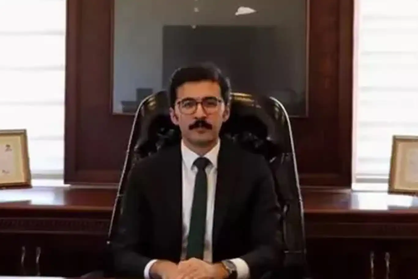 Ekinözü İlçe Kaymakamı Mesut Coşkun evinde ölü bulundu Ekinözü İlçe Kaymakamı Mesut Coşkun evinde ölü bulundu