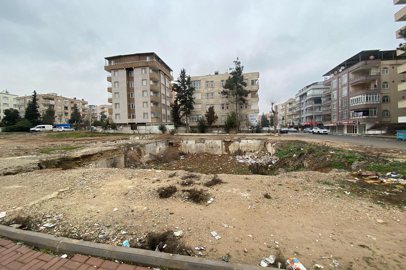 Depremde yakınlarını kaybeden depremzedeler: Allah'tan geldik yine O'na döneceğiz