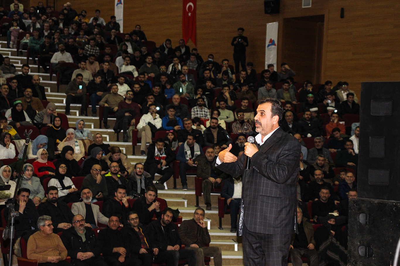Araştırmacı-Yazar Dr. Abdulkadir Turan