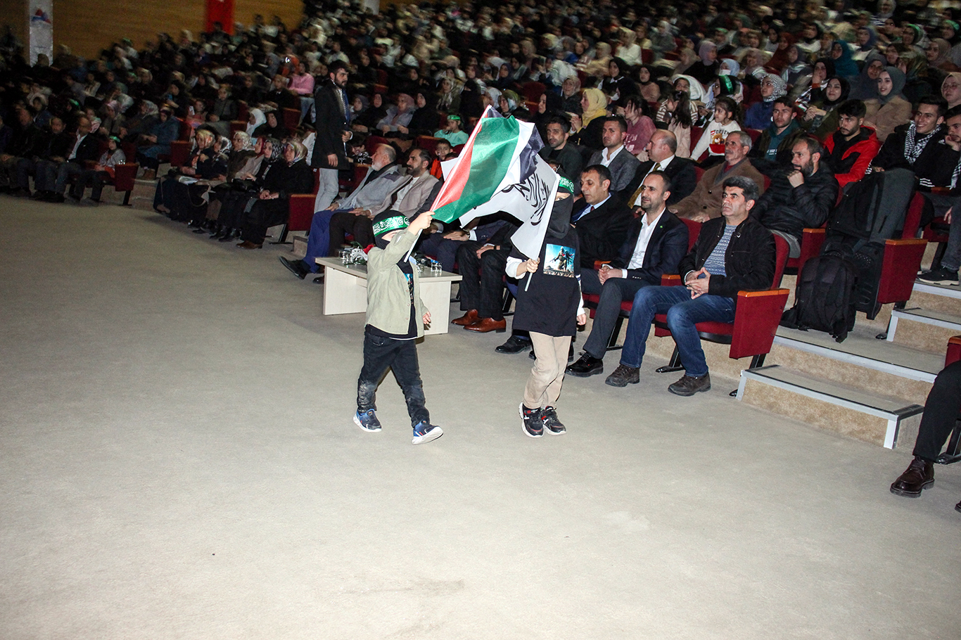 Ağrı'da 'Filistin'e Özgürlük Şehadet Gecesi' programı gerçekleştirildi
