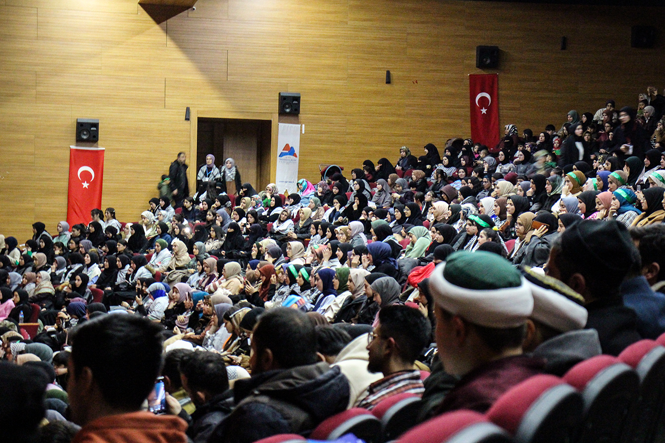Ağrı'da 'Filistin'e Özgürlük Şehadet Gecesi' programı gerçekleştirildi,