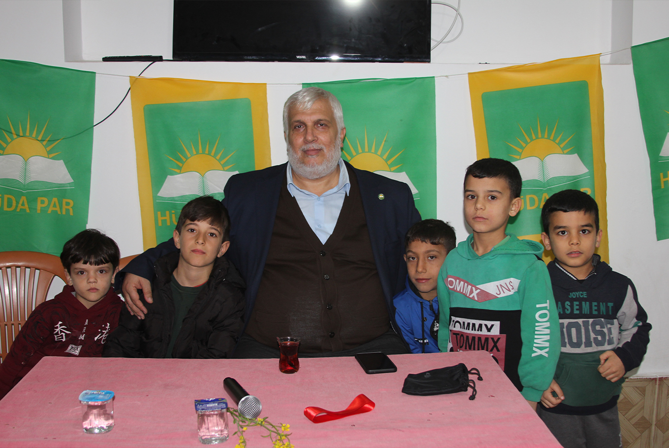 HÜDA PAR Yüreğir Belediye Başkan adayı Temur'dan seçim lokali açılışı