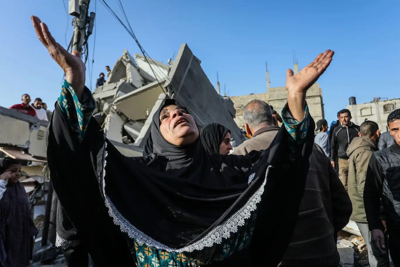 في يومها الـ157 والأول من رمضان.. مجازر وحصار خانق مستمران في غزة في يومها الـ157 والأول من رمضان.. مجازر وحصار خانق مستمران في غزة
