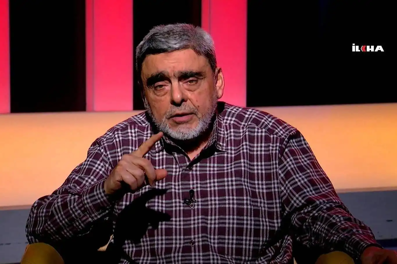 مدحت الحداد: الأحكام التي صدرت ضد قيادات الإخوان في مصر هي أحكام ظالمة ومسيسة مدحت الحداد: الأحكام التي صدرت ضد قيادات الإخوان في مصر هي أحكام ظالمة ومسيسة