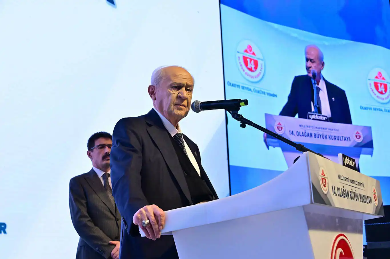 MHP Genel Başkanlığına yeniden Bahçeli seçildi MHP Genel Başkanlığına yeniden Bahçeli seçildi