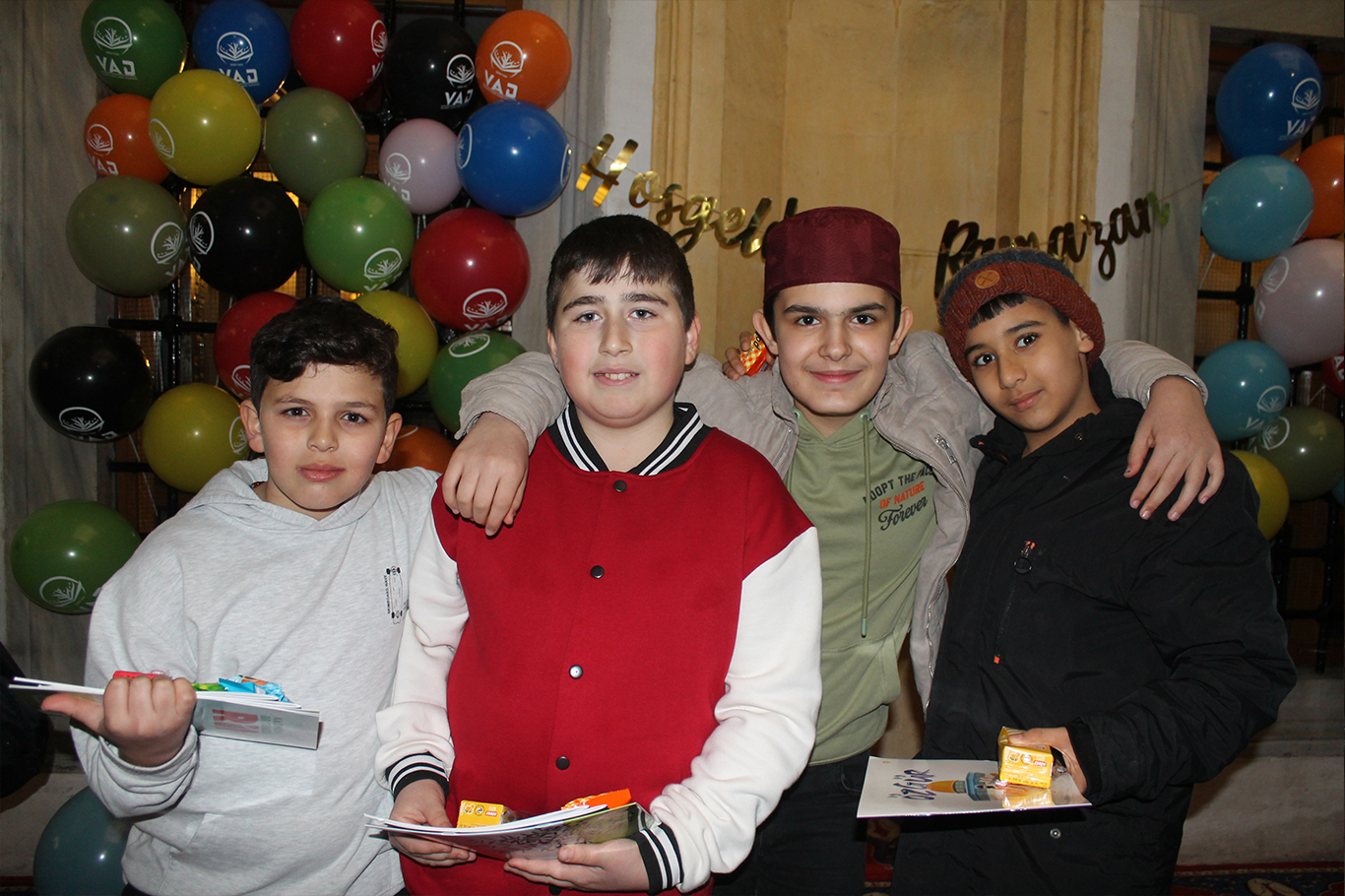 Valide-i Atik Camii, Ramazan ayında çocuk sesleriyle şenleniyor
