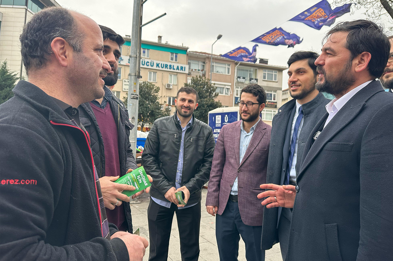 HÜDA PAR'ın Üsküdar adayı Çiftçi, esnafı ziyaret etti