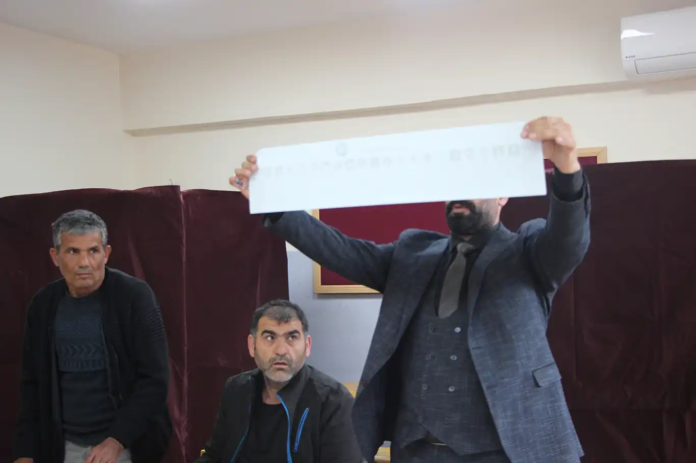 Adıyaman'da oy sayım işlemi sürüyor Adıyaman'da oy sayım işlemi sürüyor