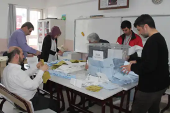 İstanbul'da oy sayımı devam ediyor