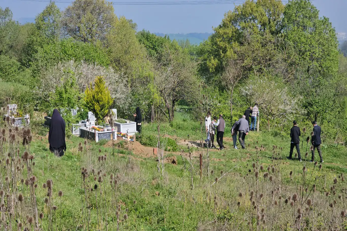 Mezarlıklara hüzünlü bayram ziyareti Mezarlıklara hüzünlü bayram ziyareti
