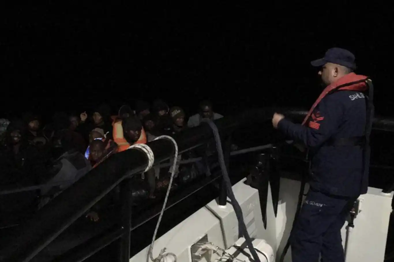 Turkish coast guard rescues 68 irregular migrants off Kuşadası coast Turkish coast guard rescues 68 irregular migrants off Kuşadası coast