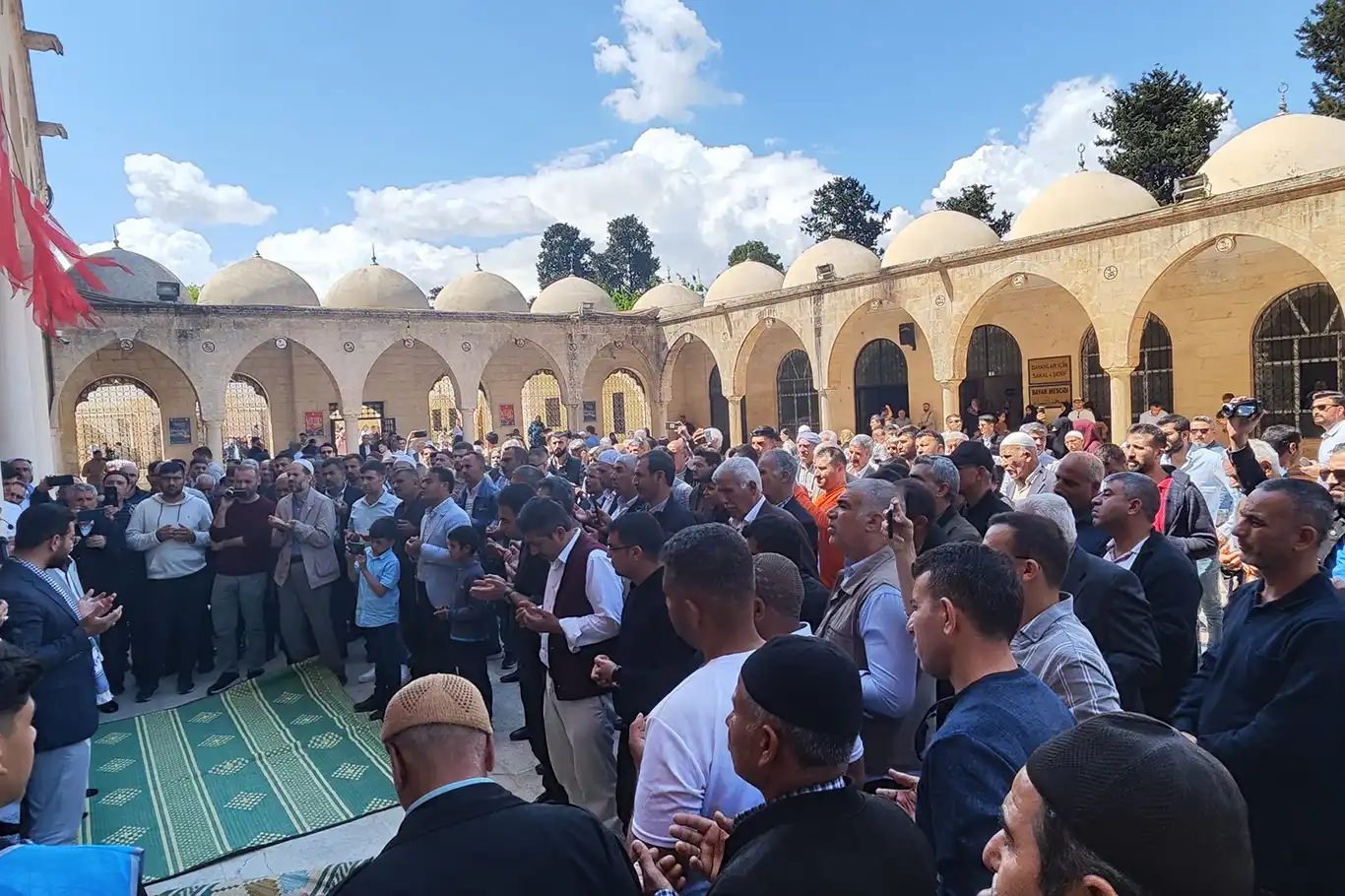 Şanlıurfa'da Gazze şehidleri için gıyabi cenaze namazı kılındı