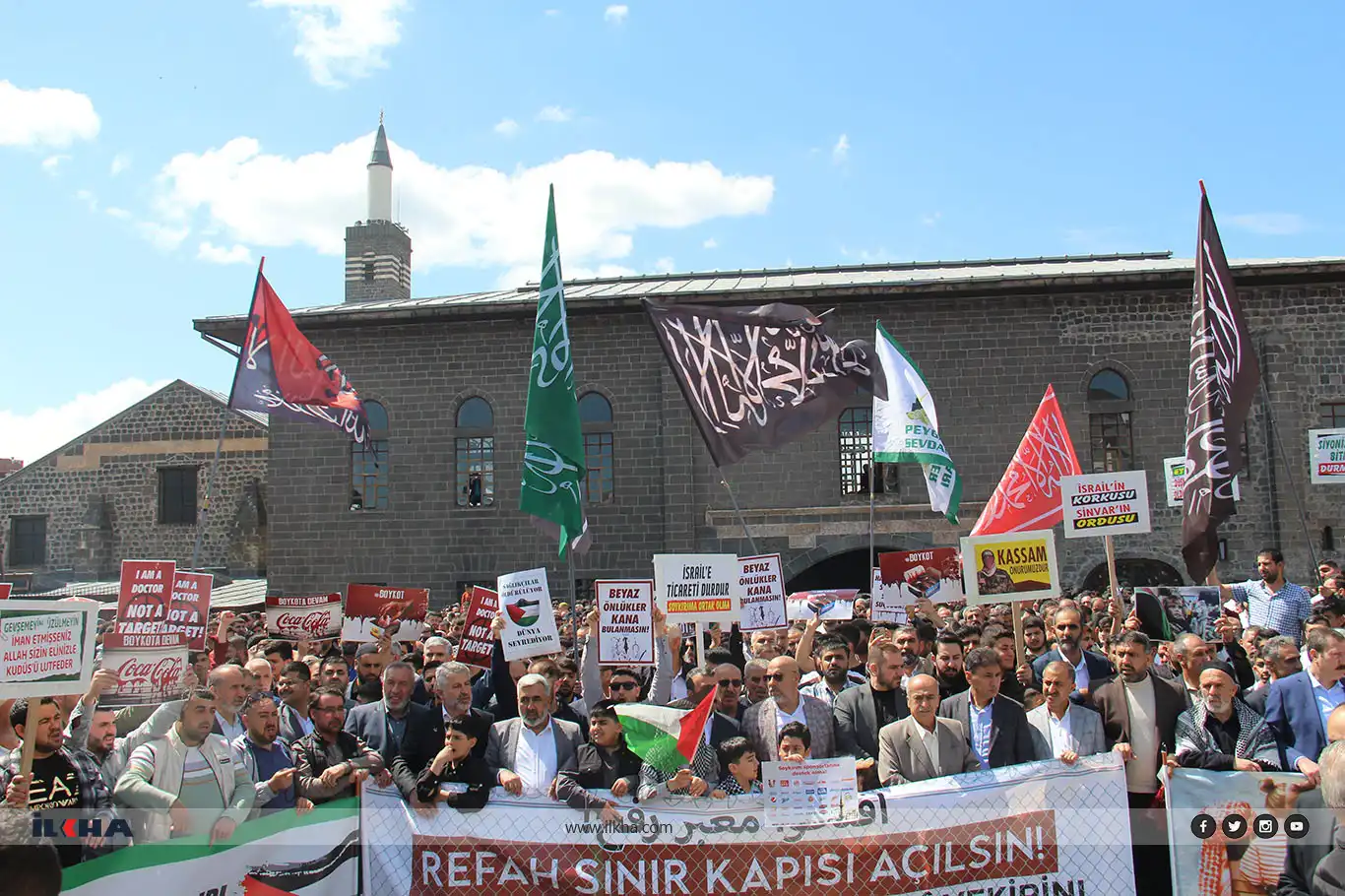Islamic NGOs hold funeral prayer in absentia for Gaza martyrs in Diyarbakır