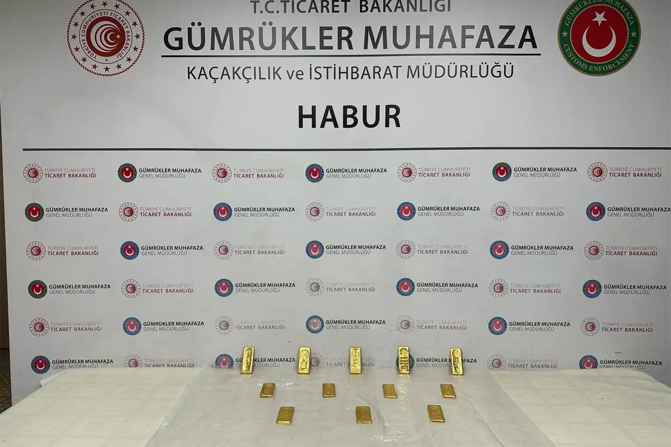 Habur'da 50 milyon TL değerinde altın yakalandı Habur'da 50 milyon TL değerinde altın yakalandı