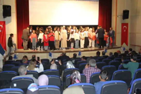 Bitlis'te "Filistin'de çocuk olmak" temalı program düzenlendi