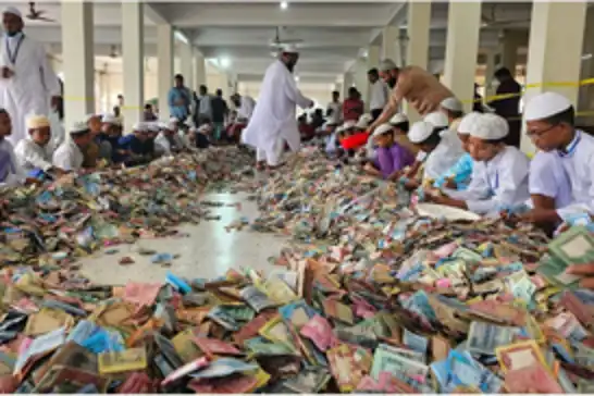 Bangladeş'te camiye yapılan milyonlarca liralık bağış için sayım başladı