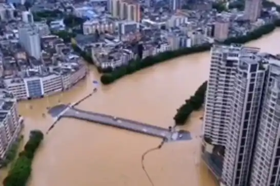 بارانهای شدید در چین: 3 نفر جان باخته و 11 نفر مفقود شدند