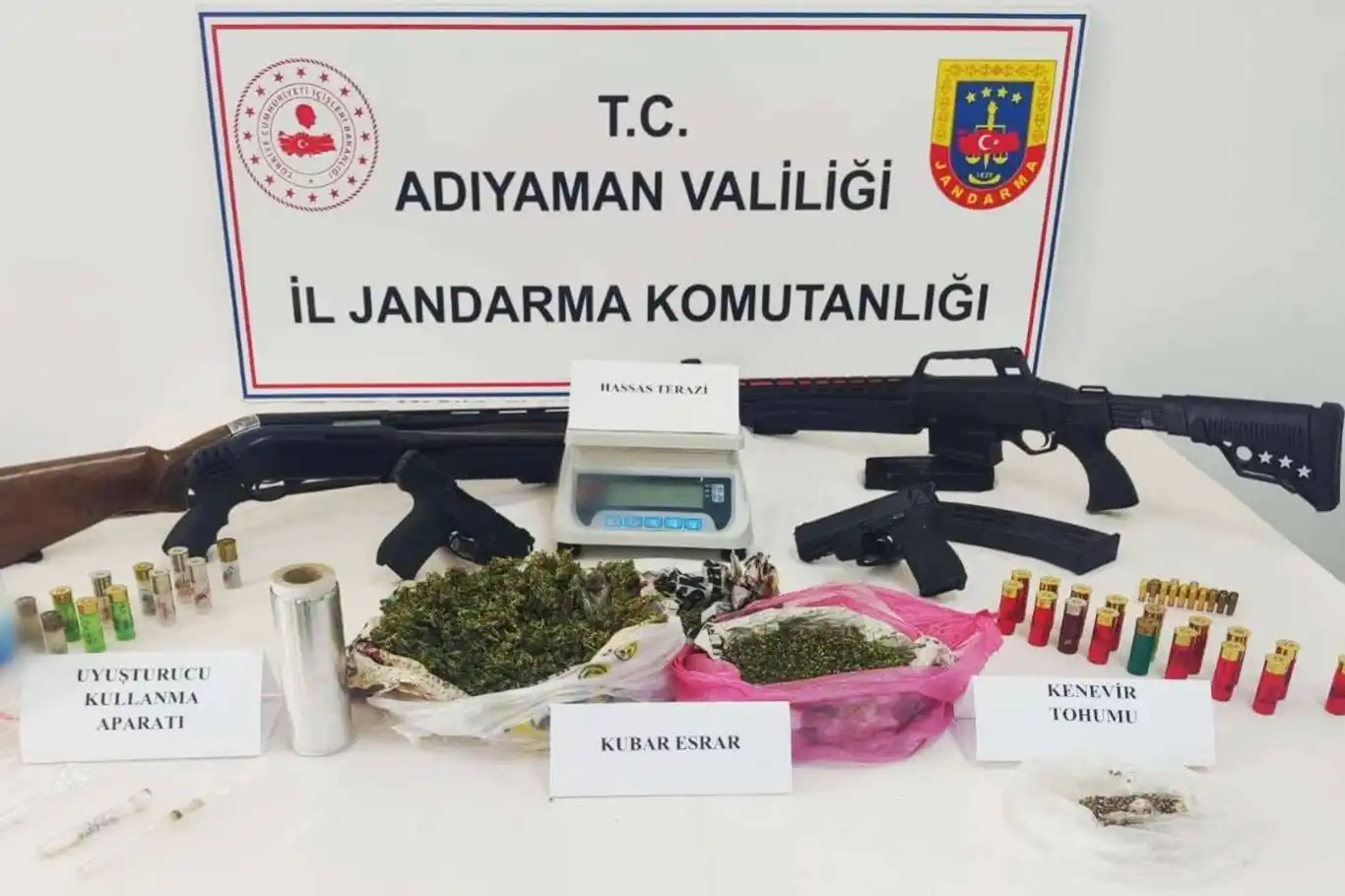 Adıyaman'da uyuşturucu madde imal ve ticareti yapan 26 kişi gözaltına alındı
