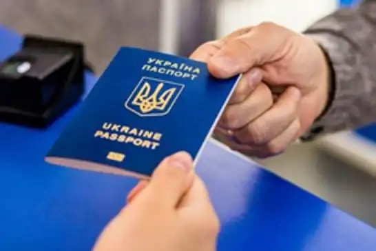 Ukrayna, yurt dışında askerlik çağındaki erkeklerin pasaport hizmetini askıya aldı