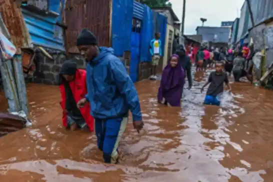 كينيا: الأمطار الغزيرة تتسبب في مصرع العشرات وأضرار المادية كبيرة