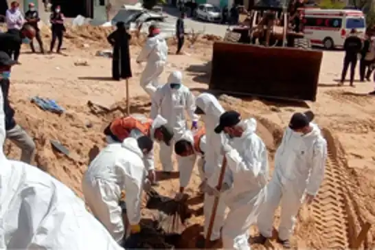 Nasır Hastanesi'nde üç yeni toplu mezar bulundu