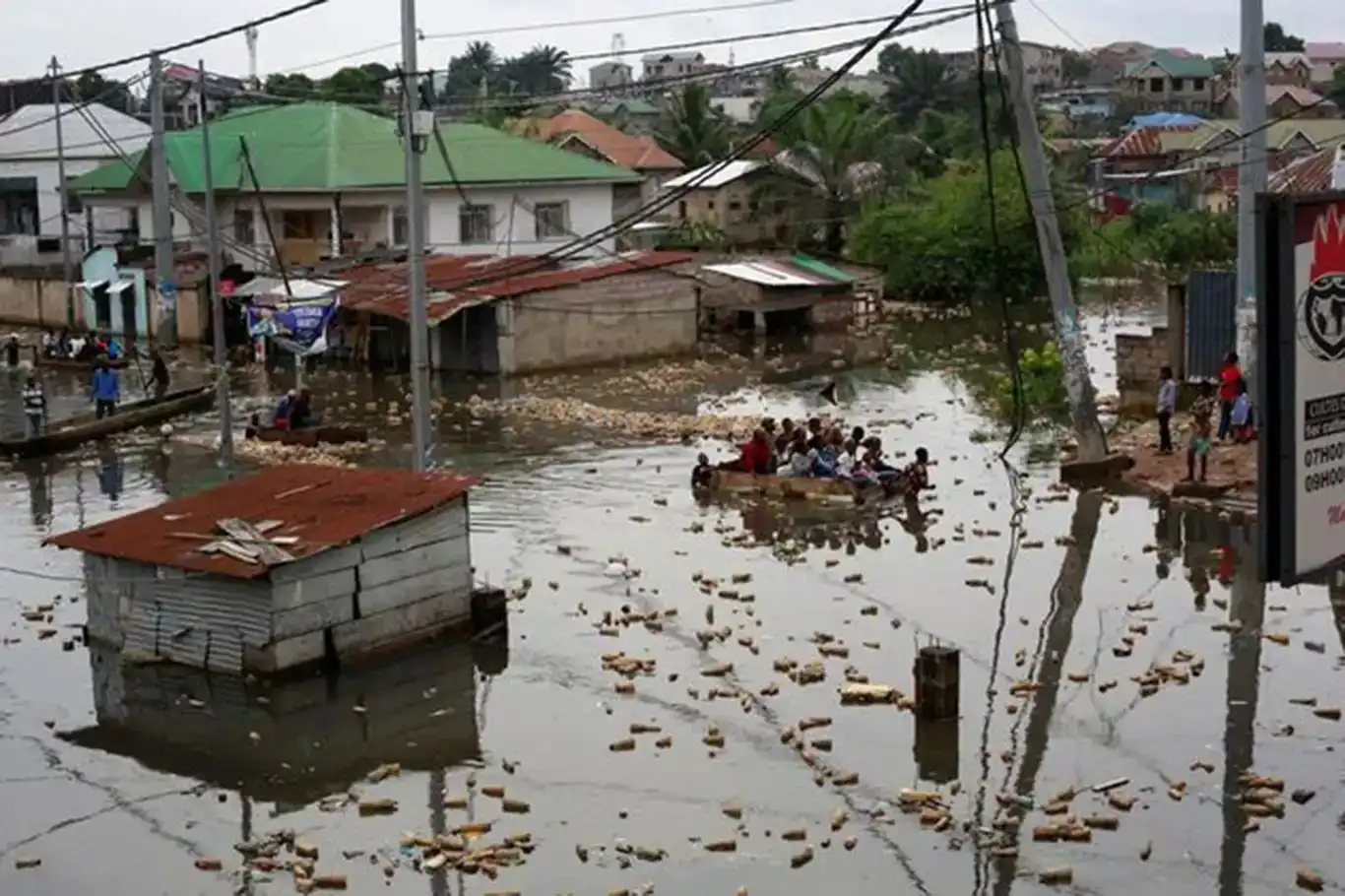 الكونغو.. مصرع 10 أشخاص في الفيضانات التي ضربت شمال البلاد