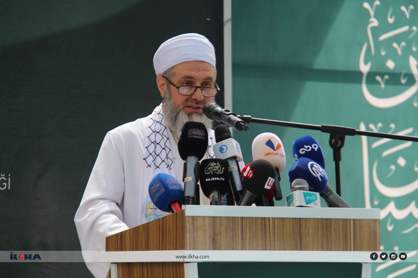 ITTIHADUL ULEMA holds ceremony to honor graduates of Islamic studies in Diyarbakır ITTIHADUL ULEMA holds ceremony to honor graduates of Islamic studies in Diyarbakır