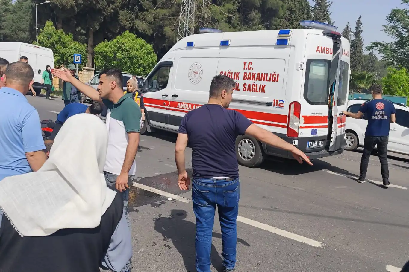 Mardin’de minibüs ile motosiklet çarpıştı: 3 yaralı